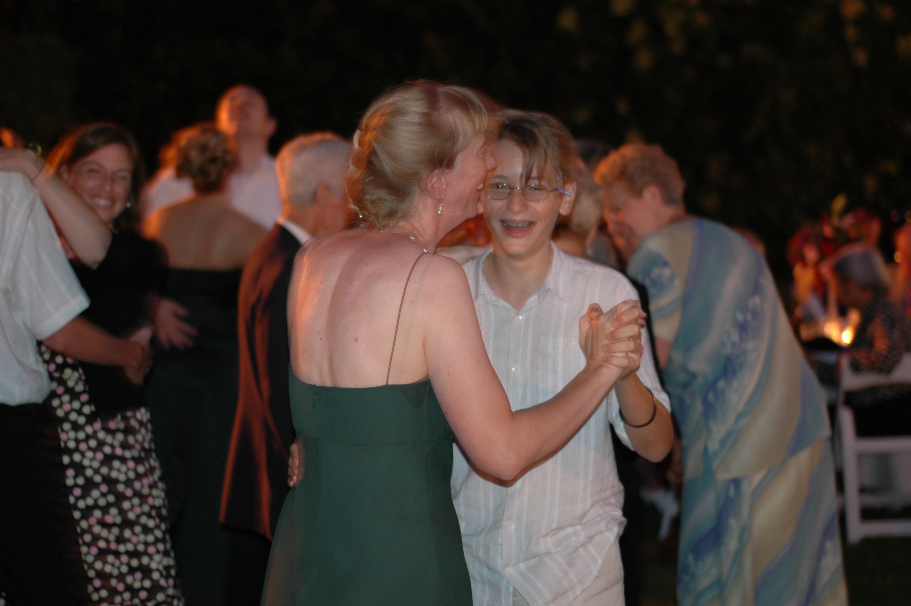 Rebecca & Vincent laugh and dance