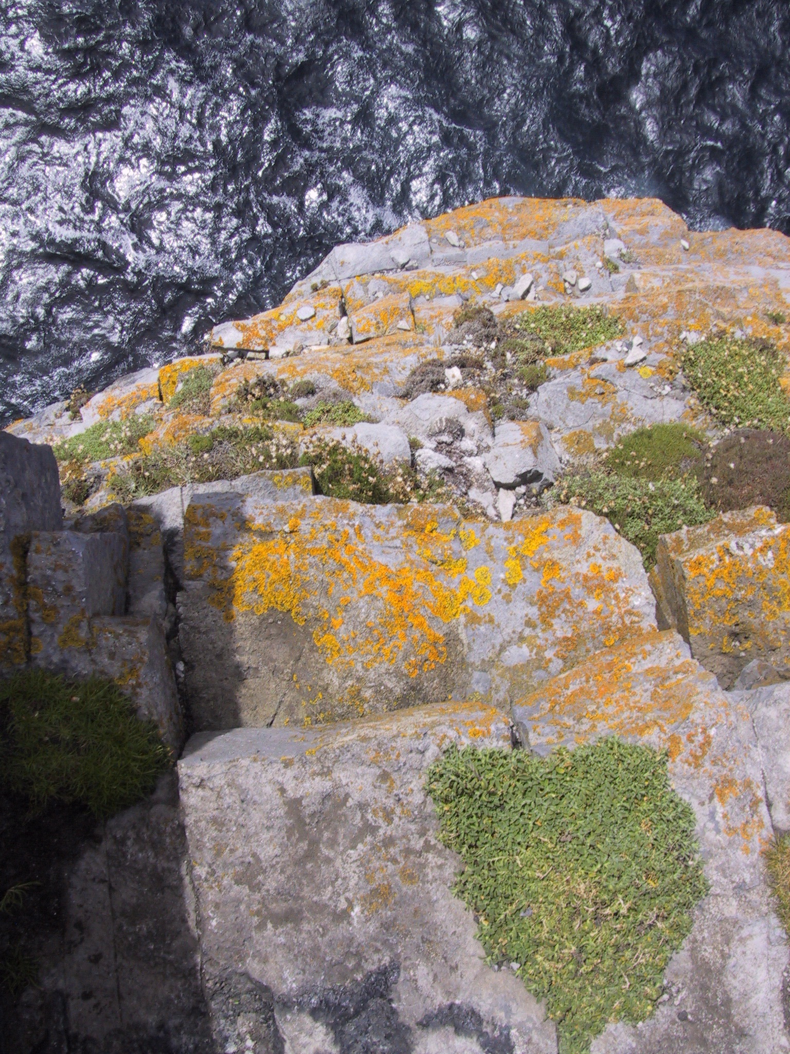 the view straight down, Dun Aengus