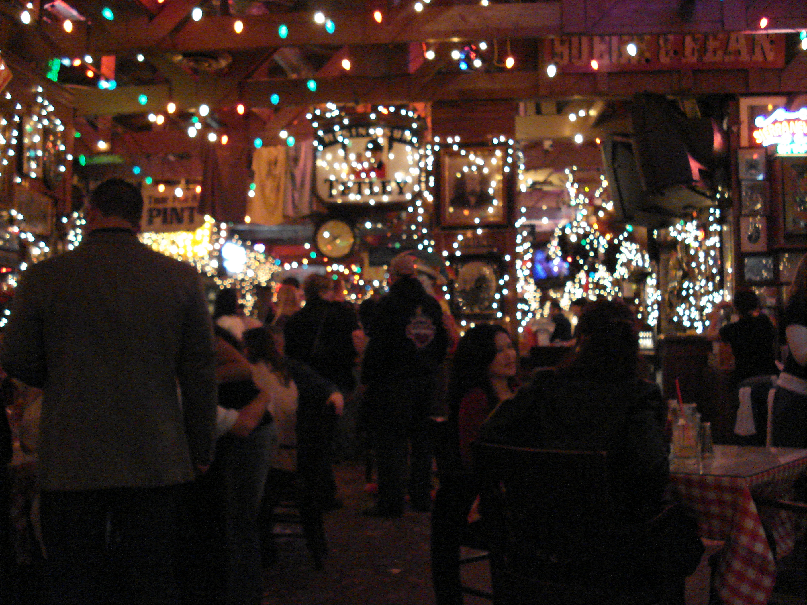Crowd at Heroes