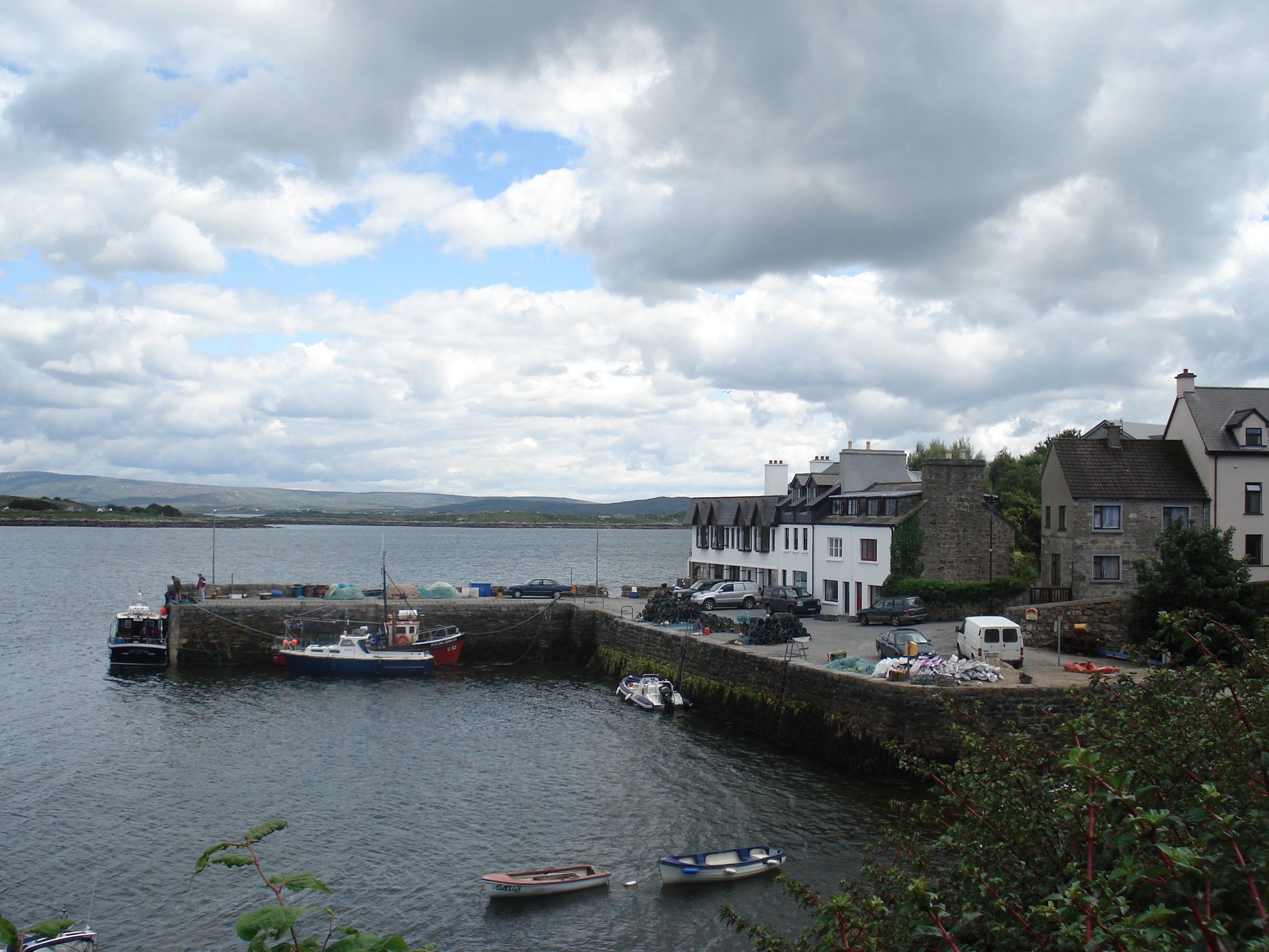 Roundstone pier