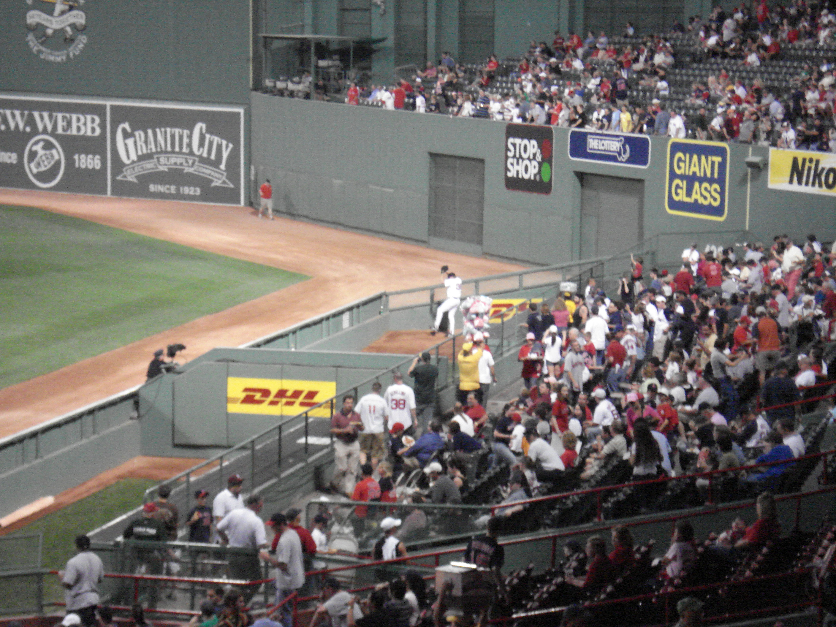 Curt Schilling warms up